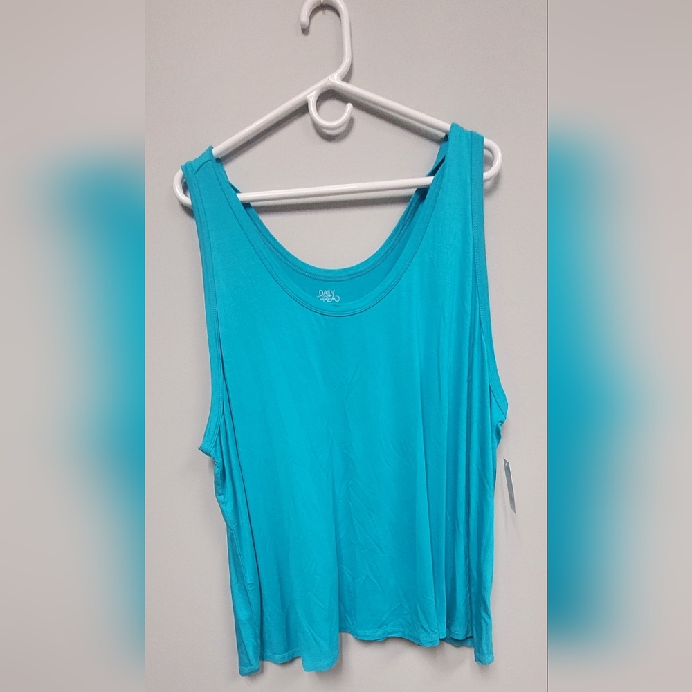 Ocean Blue Women's,size 3x tank top, Brand New